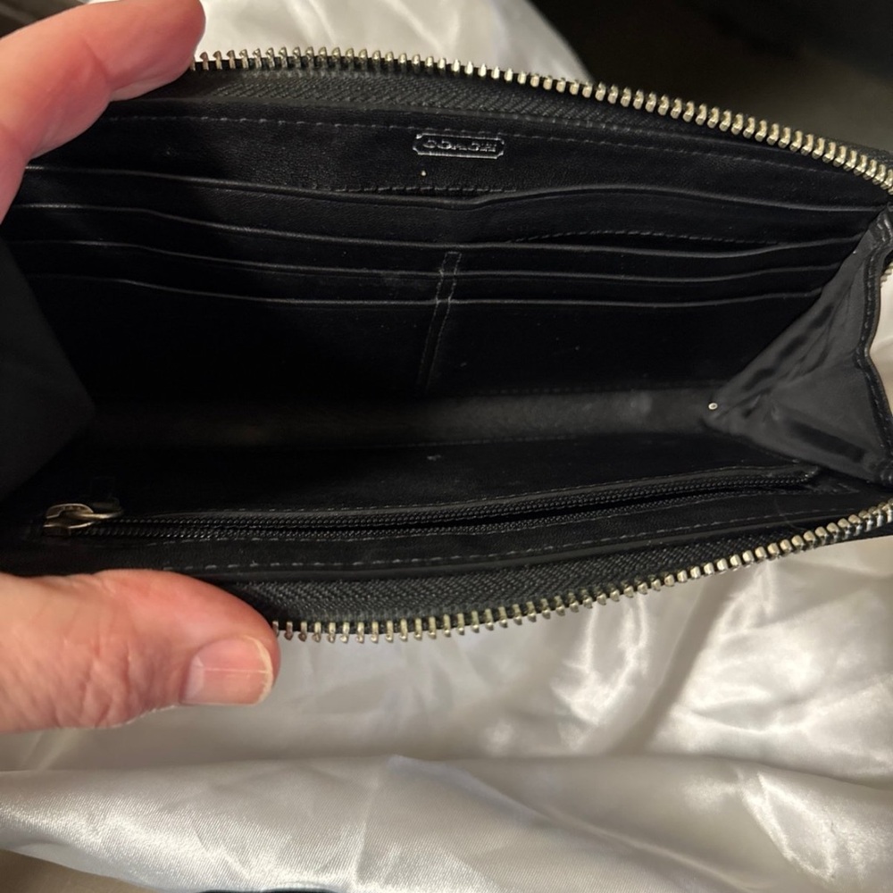Coach Poppy Black Long Wallet with Silver Hardware - Picture 4 of 5